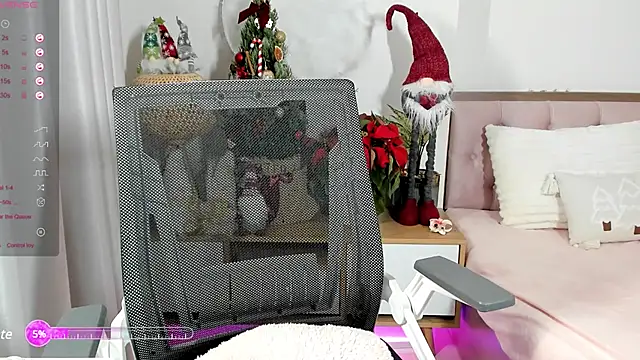  Joliie  online show from 12-20-24, 05:47