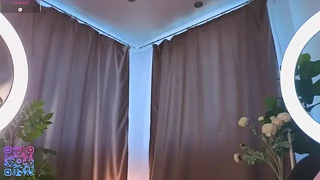 SoniaScott online show from 04-18-26, 02:37