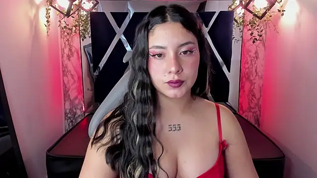 Snapshot of Lia_14_ chatting on 02-15-25, 11:39 Lia 14 online show from 02-15-25, 11:39