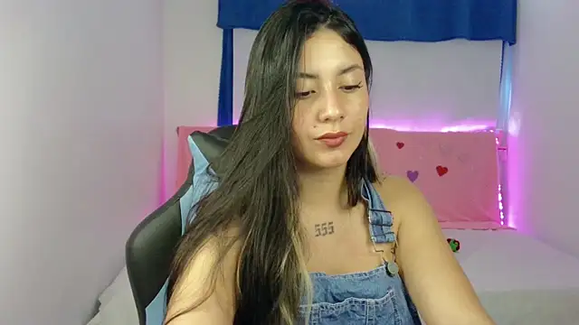 Snapshot of Lia_14_ chatting on 02-23-25, 07:49 Lia 14 online show from 02-23-25, 07:49