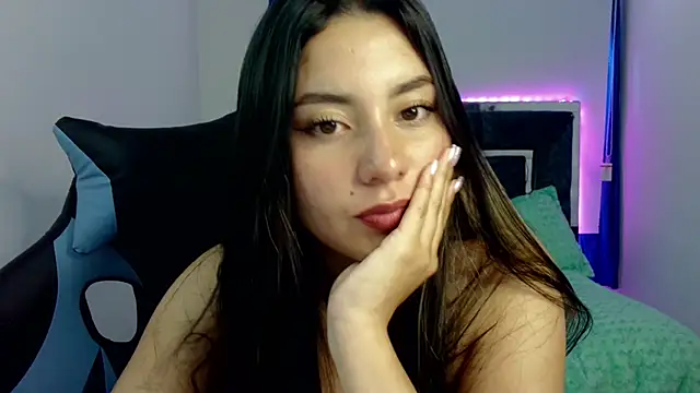 Snapshot of Lia_14_ chatting on 03-05-25, 06:23 Lia 14 online show from 03-05-25, 06:23