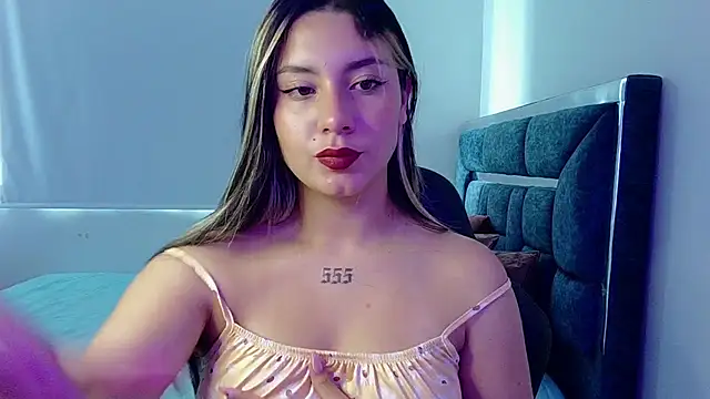 Snapshot of Lia_14_ chatting on 10-19-25, 02:50 Lia 14 online show from 10-19-25, 02:50