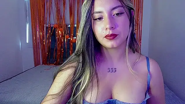 Snapshot of Lia_14_ chatting on 11-02-25, 12:29 Lia 14 online show from 11-02-25, 12:29