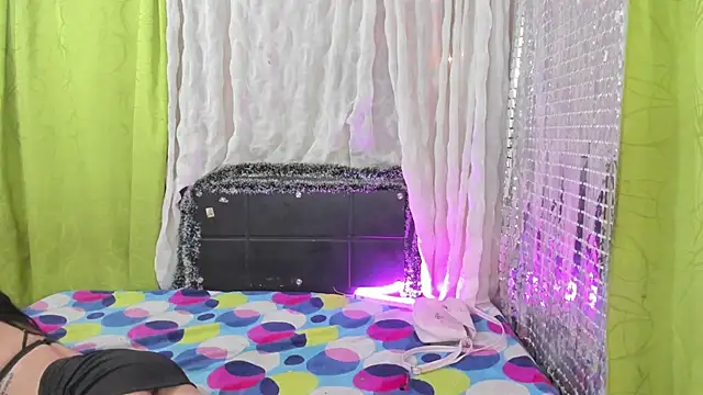 Snapshot of Megan_Miles02 chatting on 01-11-25, 05:20 Megan Miles02 online show from 01-11-25, 05:20