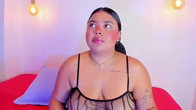 Snapshot of Emily_cooper20 chatting on 02-05-25, 07:31 Emily cooper20 online show from 02-05-25, 07:31