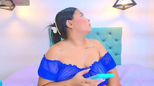 Snapshot of Emily_cooper20 chatting on 03-12-25, 01:58 Emily cooper20 online show from 03-12-25, 01:58