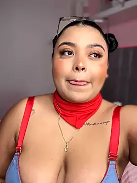 Snapshot of Emily_cooper20 chatting on 11-30-25, 01:20 Emily cooper20 online show from 11-30-25, 01:20