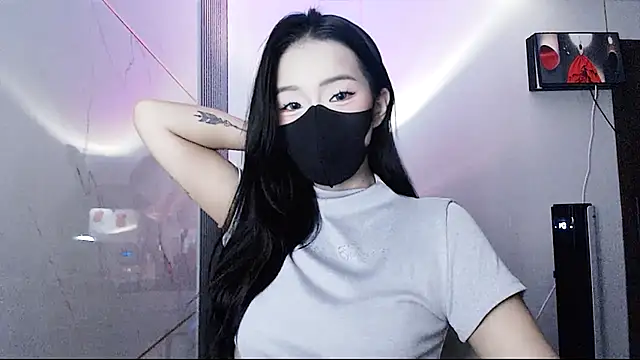 Snapshot of -KathySweet- chatting on 10-17-25, 04:15 -KathySweet- online show from 10-17-25, 04:15