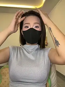 Snapshot of -KathySweet- chatting on 06-18-26, 03:51 -KathySweet- online show from 06-18-26, 03:51