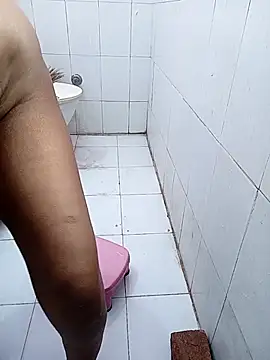 reemacouple007 online show from 03-10-26, 06:18