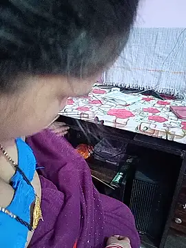 Snapshot of reemacouple007 chatting on 06-18-26, 05:41 reemacouple007 online show from 06-18-26, 05:41