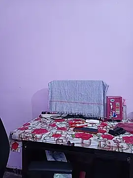 Snapshot of reemacouple007 chatting on 06-26-26, 07:02 reemacouple007 online show from 06-26-26, 07:02