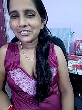 Snapshot of reemacouple007 chatting on 07-01-26, 04:58 reemacouple007 online show from 07-01-26, 04:58