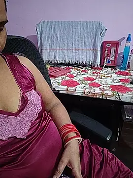 Snapshot of reemacouple007 chatting on 07-03-26, 04:52 reemacouple007 online show from 07-03-26, 04:52