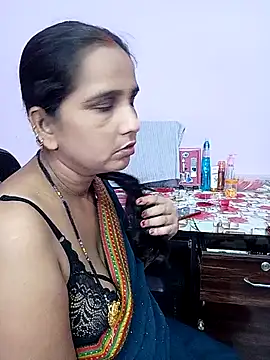 Snapshot of reemacouple007 chatting on 07-13-26, 04:54 reemacouple007 online show from 07-13-26, 04:54