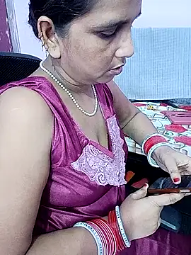 Snapshot of reemacouple007 chatting on 07-14-26, 06:02 reemacouple007 online show from 07-14-26, 06:02