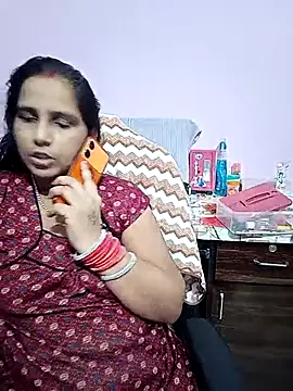 Snapshot of reemacouple007 chatting on 07-18-26, 06:50 reemacouple007 online show from 07-18-26, 06:50