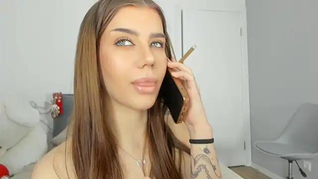 Snapshot of dolly_ll chatting on 03-01-25, 04:44 dolly ll online show from 03-01-25, 04:44