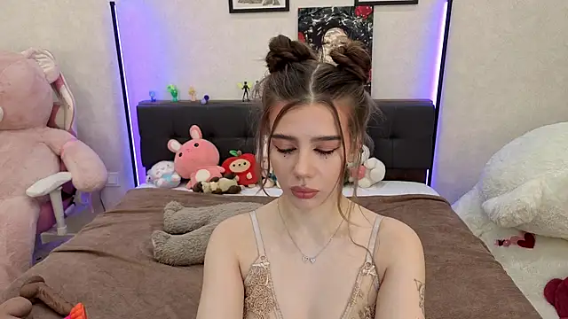 Snapshot of dolly_ll chatting on 10-04-25, 01:20 dolly ll online show from 10-04-25, 01:20