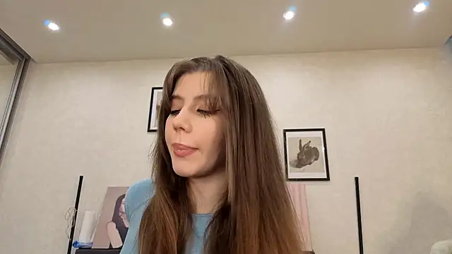 Snapshot of dolly_ll chatting on 06-25-26, 01:26 dolly ll online show from 06-25-26, 01:26