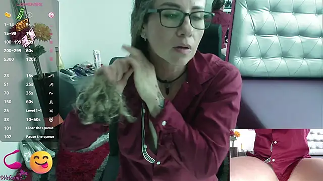 ViickySexy online show from 02-11-25, 07:38