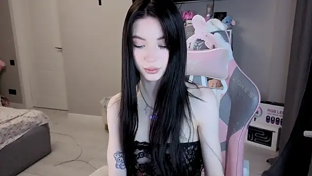 Snapshot of Aliceblush chatting on 12-03-25, 03:43 Aliceblush online show from 12-03-25, 03:43