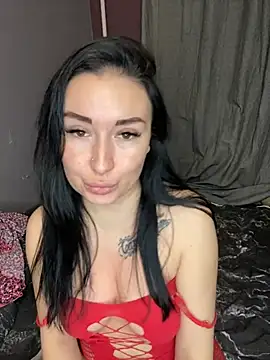 Roxana Bell online show from 12-11-24, 01:39