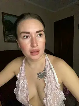 Snapshot of Roxana_Bell chatting on 02-07-26, 01:15 Roxana Bell online show from 02-07-26, 01:15