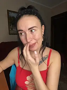 Snapshot of Roxana_Bell chatting on 02-25-26, 03:54 Roxana Bell online show from 02-25-26, 03:54