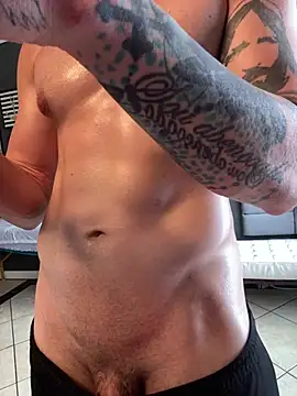 Snapshot of MachineDien chatting on 02-25-25, 03:16 MachineDien online show from 02-25-25, 03:16