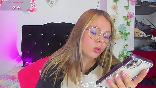 little tifanny82 online show from 02-26-25, 02:36