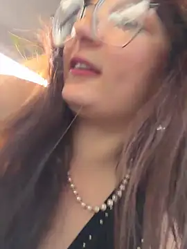 urpuppymoon online show from 03-04-26, 10:16