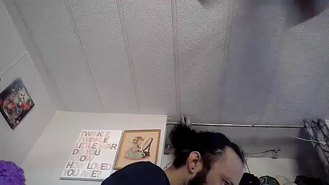 BobbyQ29 online show from 04-20-26, 05:16