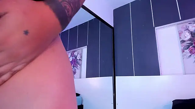 Alexxxholy online show from 01-28-25, 01:49