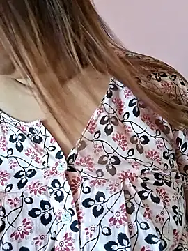 Ravina patil1 online show from 04-18-26, 07:12