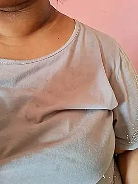 Ravina patil1 online show from 05-17-26, 09:17