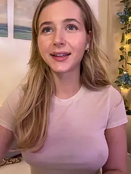 LunaRase online show from 12-28-24, 01:17