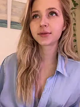 LunaRase online show from 10-05-25, 09:07