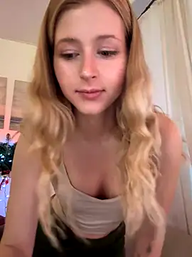 LunaRase online show from 12-17-25, 10:10