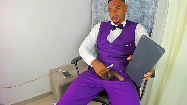 Snapshot of TysonWalkers chatting on 09-15-25, 01:38 TysonWalkers online show from 09-15-25, 01:38