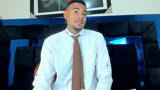 Snapshot of TysonWalkers chatting on 10-15-25, 04:40 TysonWalkers online show from 10-15-25, 04:40