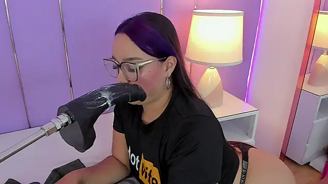 SophyRuiz  online show from 12-01-25, 11:59