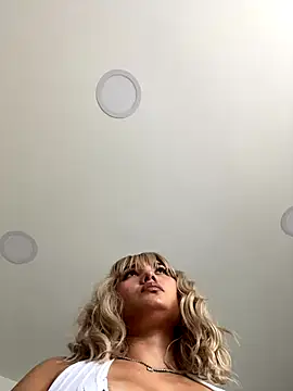 Snapshot of exoticcute chatting on 11-02-25, 03:36 exoticcute online show from 11-02-25, 03:36