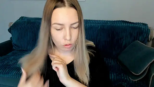 Mia shy1 online show from 01-24-25, 10:53