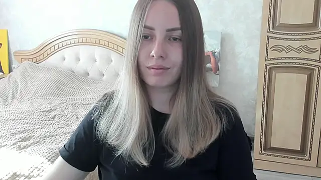 Mia shy1 online show from 10-06-25, 06:55