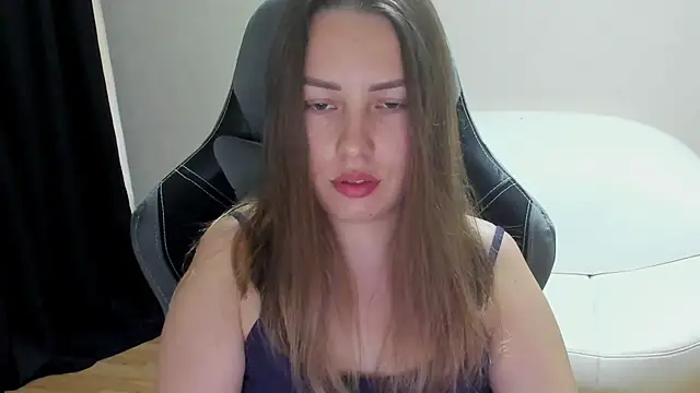 Snapshot of Mia_shy1 chatting on 06-17-26, 04:48 Mia shy1 online show from 06-17-26, 04:48