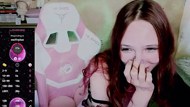 Lucy Millss online show from 02-04-25, 08:56