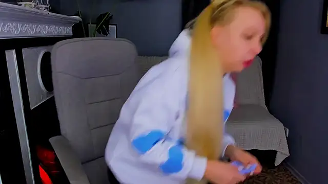 Snapshot of Anny_Jey_ chatting on 01-23-25, 05:45 Anny Jey online show from 01-23-25, 05:45