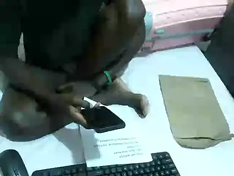 Snapshot of bigassmay chatting on 01-14-25, 06:07 bigassmay online show from 01-14-25, 06:07