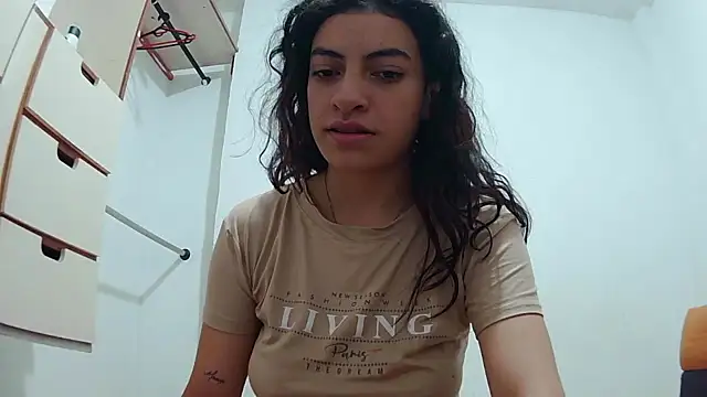 Snapshot of stephybrowm7 chatting on 03-13-25, 01:29 stephybrowm7 online show from 03-13-25, 01:29